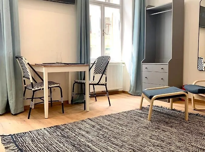 Vintage Chic - By Nahuen 格拉茨